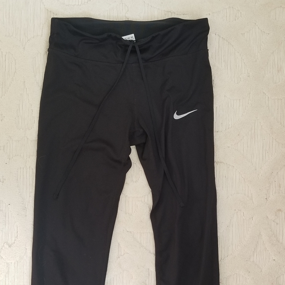 Nike Crop Leggings